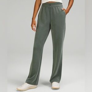 Like new lululemon softstreme high-rise pants